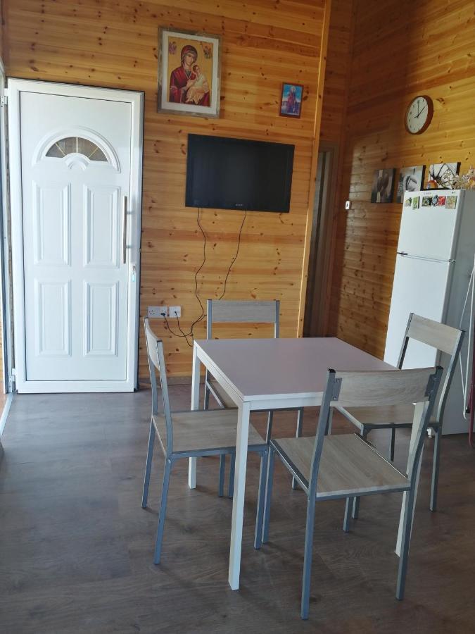 Wooden Apartment , Agia Marina Chrysochous Kato Yialia ภายนอก รูปภาพ